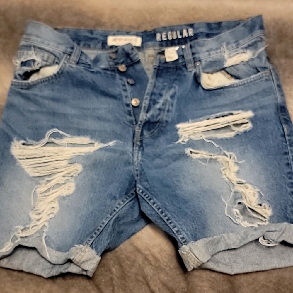 H&M Coachella Collection Jean Shorts size 32